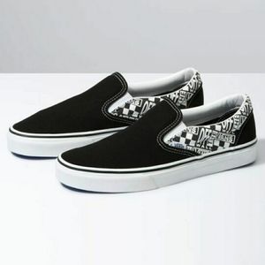 Men's Vans Classic Slip Ons Black Checkered Off The Wall 8 BINB